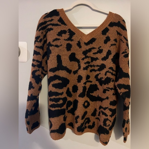 NWT Ye Mak Leopard Sweater - Picture 4 of 4
